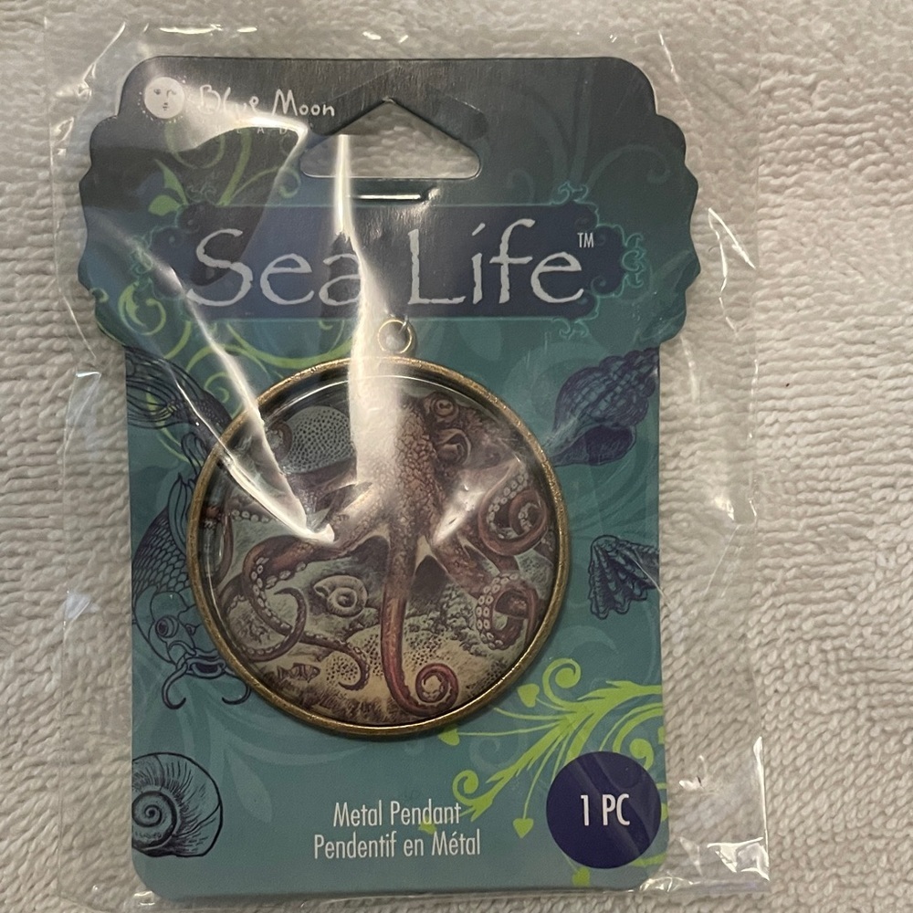 Sea Life Metal Pendant with Octopus Design